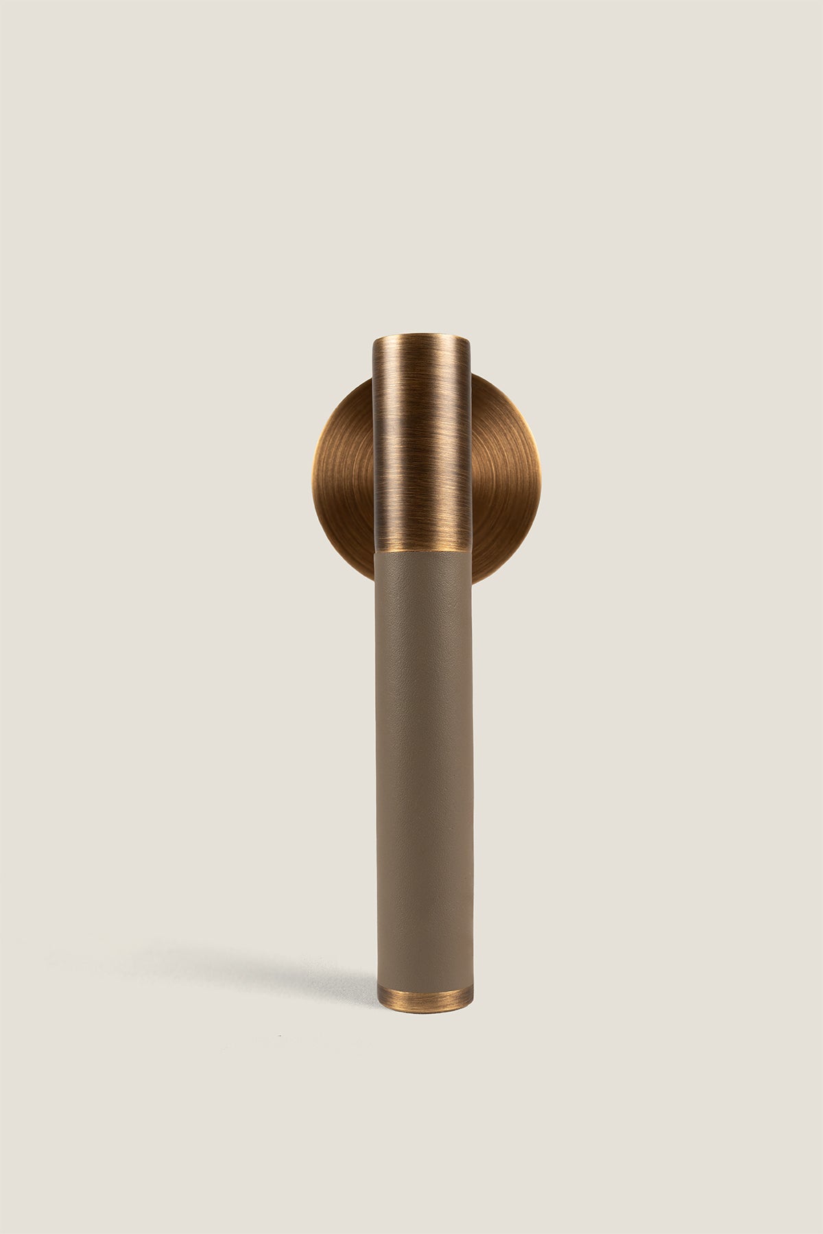 Solid Héritage Brass & Leather Door Lever – Cavallo Collection