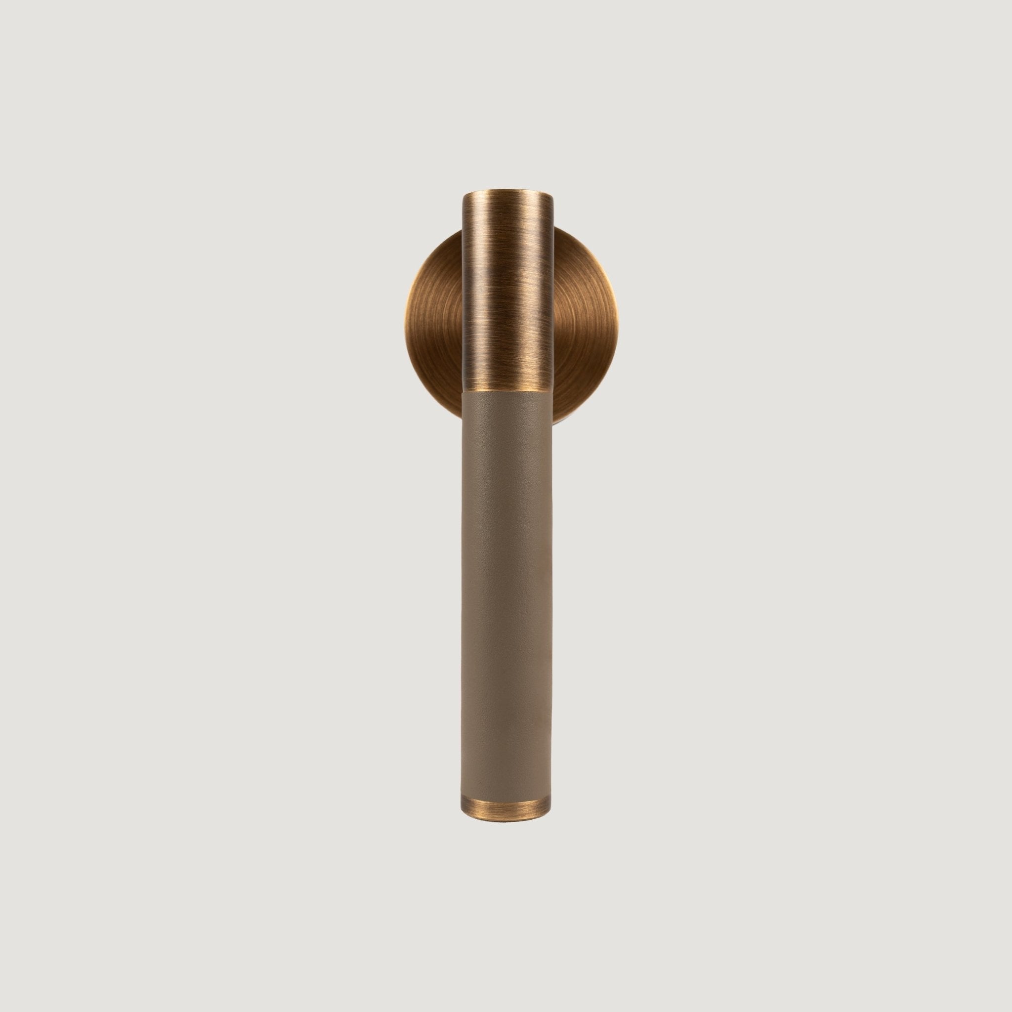 Solid Héritage Brass & Leather Door Lever – Cavallo Collection - Bergamo Design