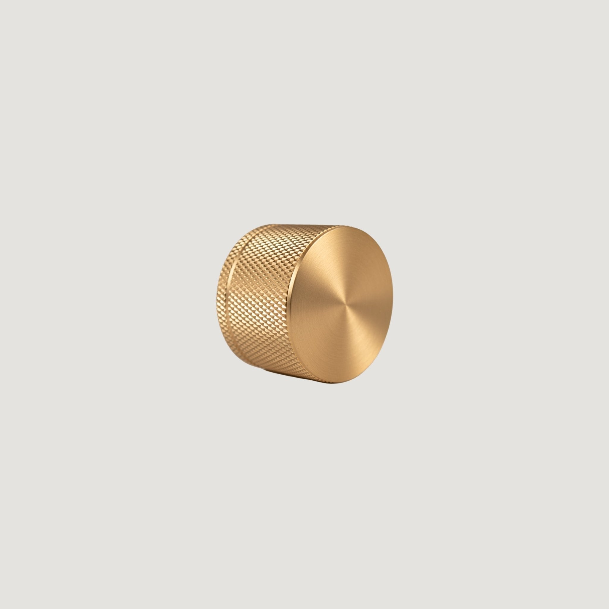 Pomello solid brass door knob with smooth brushed face and knurled sides, Brass, Bergamo Design