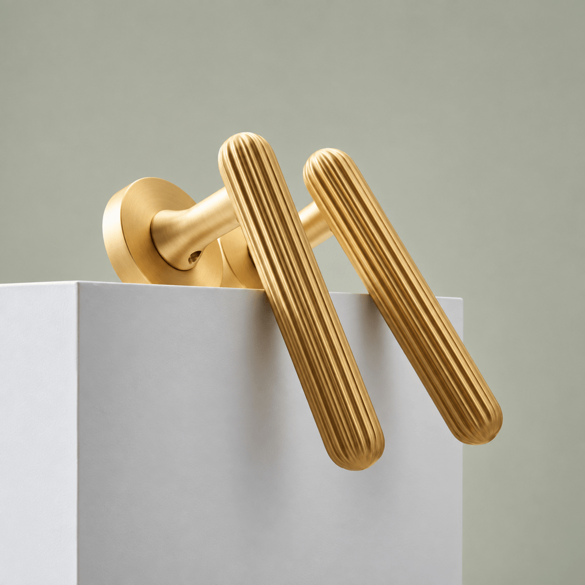 Solid Brass Door Lever – Brushed Brass – Onda Collection - Bergamo Design