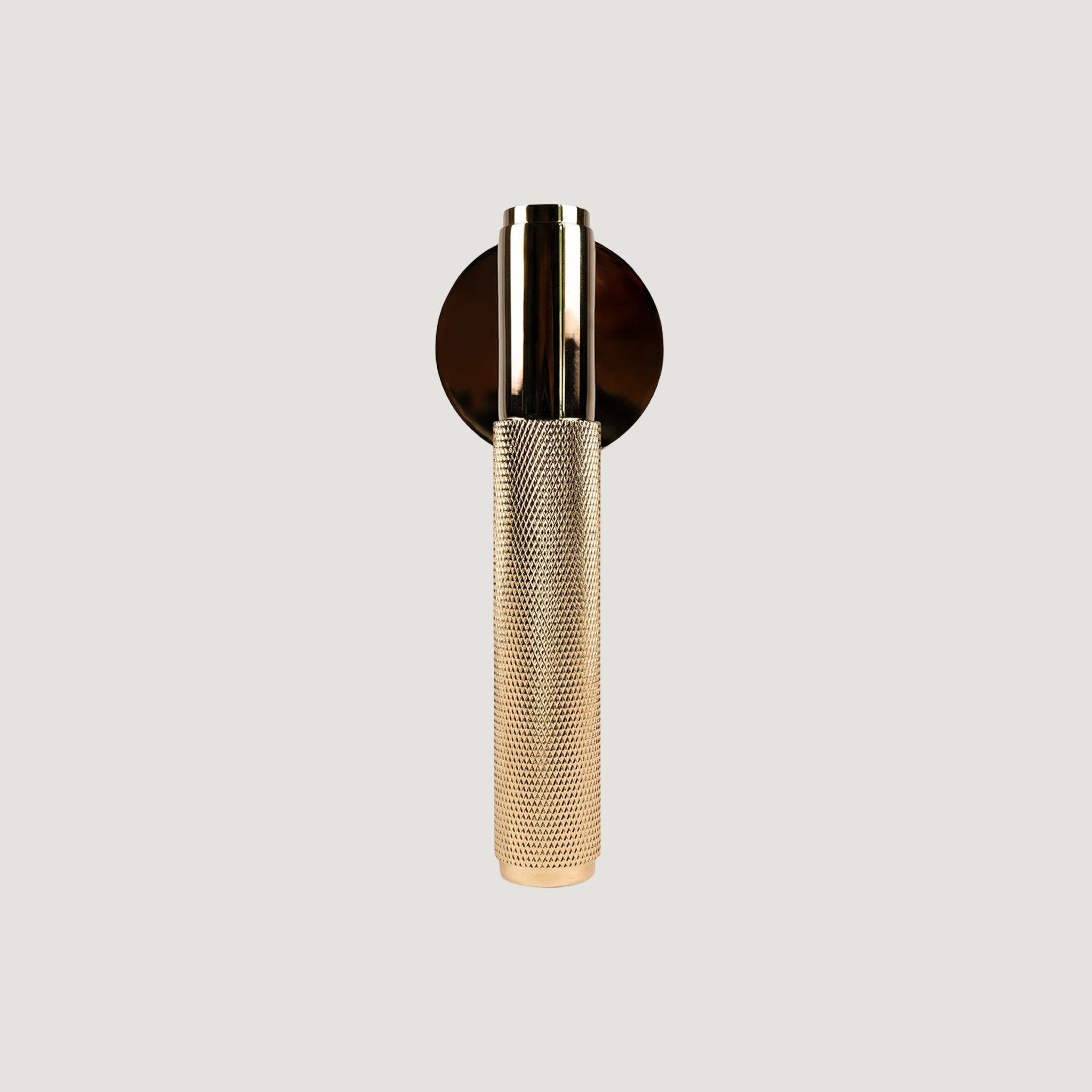 Trama solid brass door lever with substantial rose and diamond knurled grip, Polished Brass, Bergamo Design