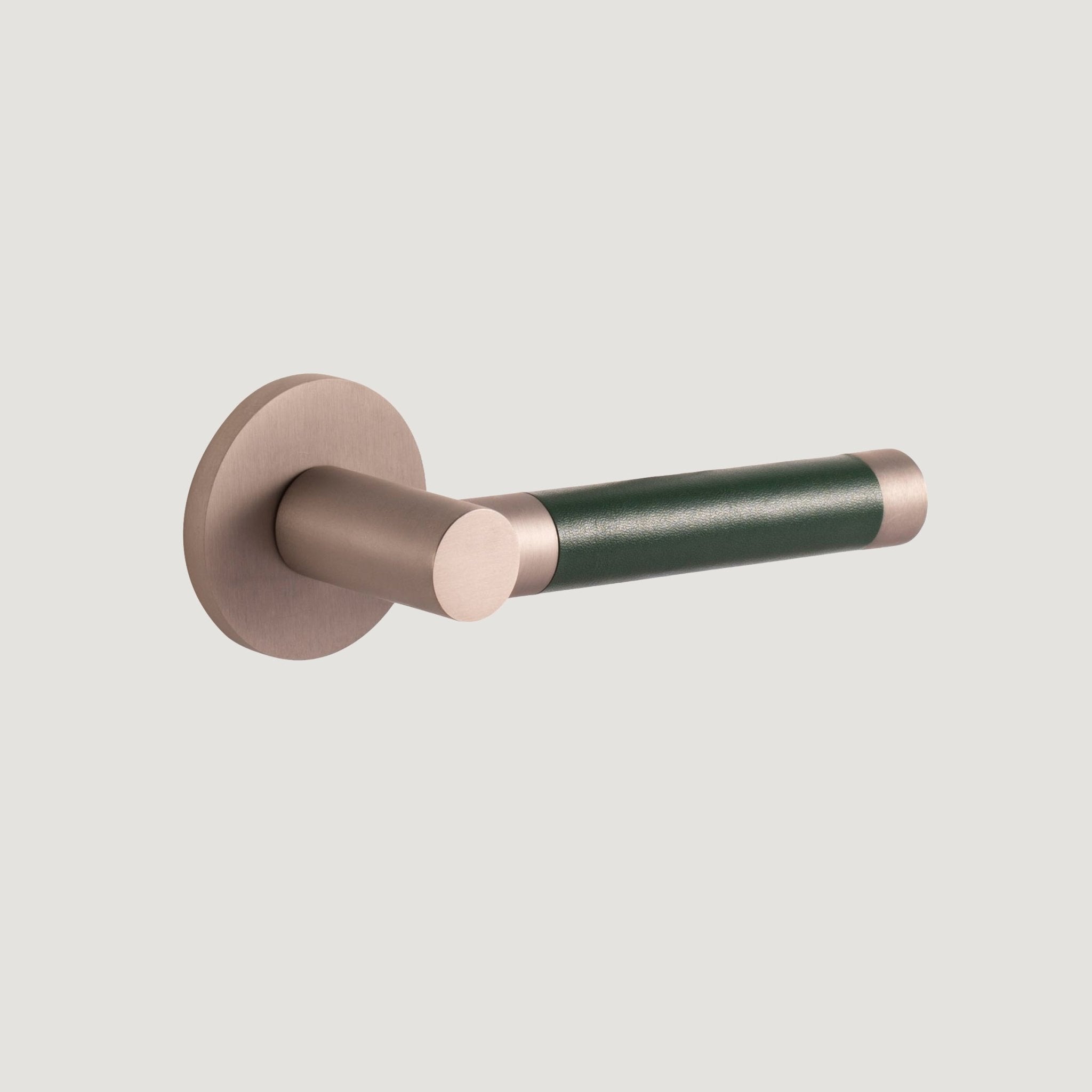 Cavallo Piatto solid brass door lever with brushed Nickel frame and hand-stitched green leather grip — Bergamo Design